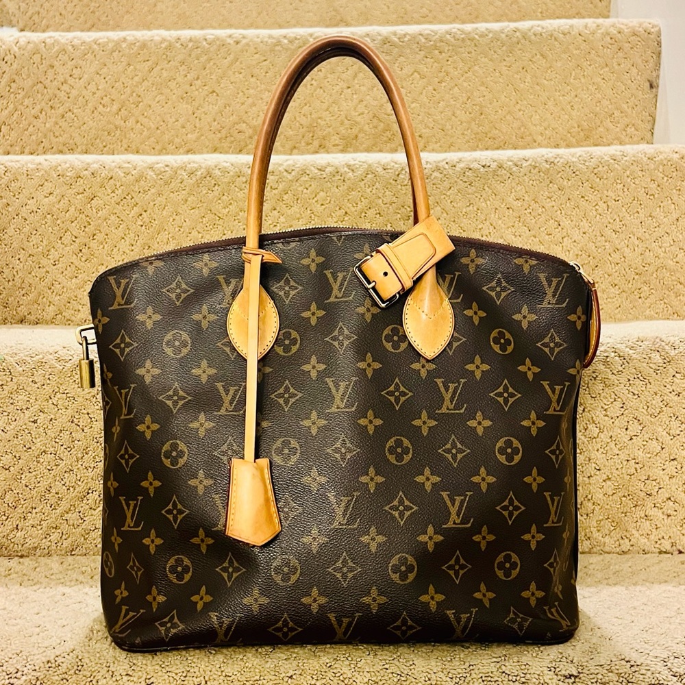 Authentic Louis Vuitton Monogram Lockit MM
